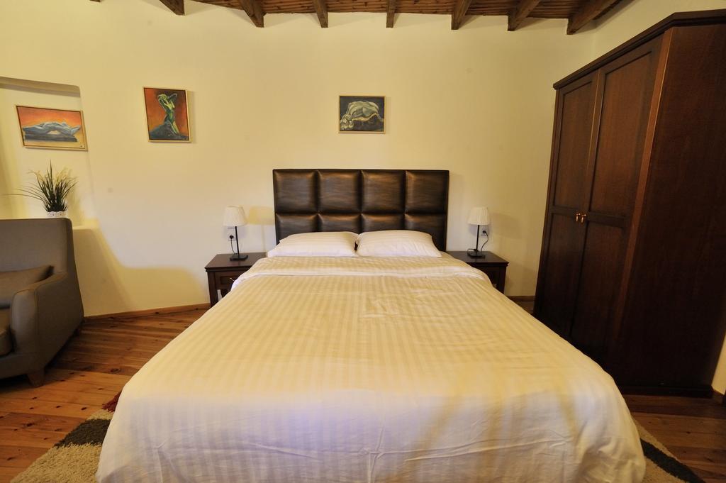 Guesthouse Papastoikou Agios Athanasios  Buitenkant foto
