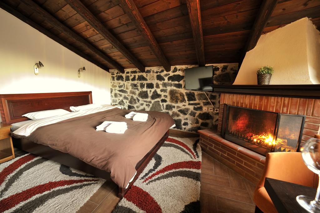 Guesthouse Papastoikou Agios Athanasios  Buitenkant foto