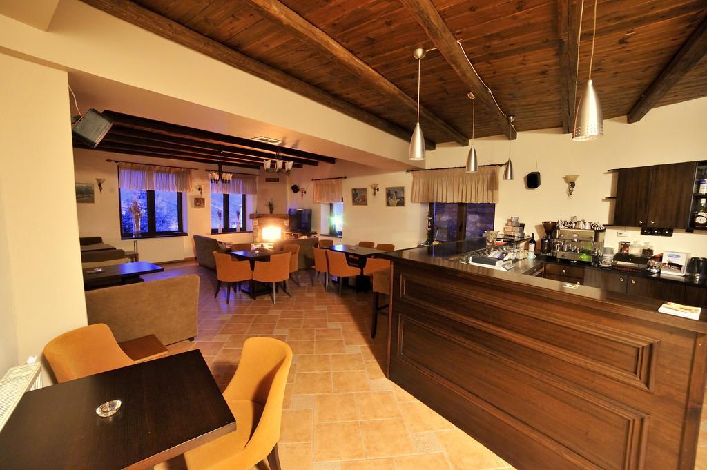 Guesthouse Papastoikou Agios Athanasios  Buitenkant foto